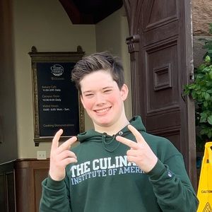 Meet your Posher, Isaac